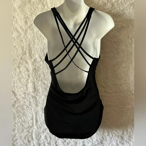Sexy Black Criss Cross Strappy Open Back Swimsuit - Picture 5 of 7
